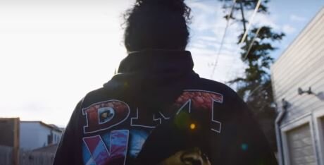 Извините за качество изображения , вырезаю  с интервью :)