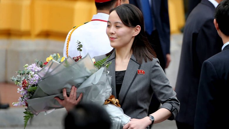 Причем даже пол Ким Ё Чжон не станет проблемой: по словам Асмолова, в северокорейской идеологии важное место занимает Ким Чен Сук — жена Ким Ир Сена и мать Ким Чен Ира — и страна привыкла к женщинам на важных политических постах, пусть и второго эшелона.