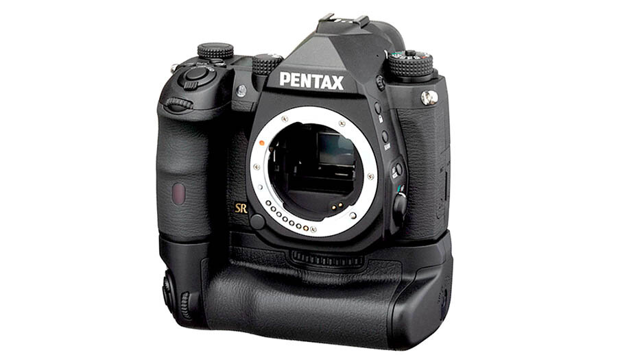 
Новая флагманская APS-C-камера Pentax с новым батарейным блоком