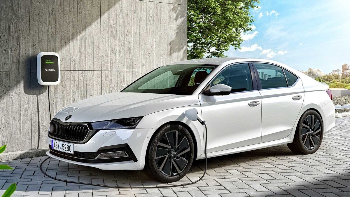 Гибридная Skoda Octavia