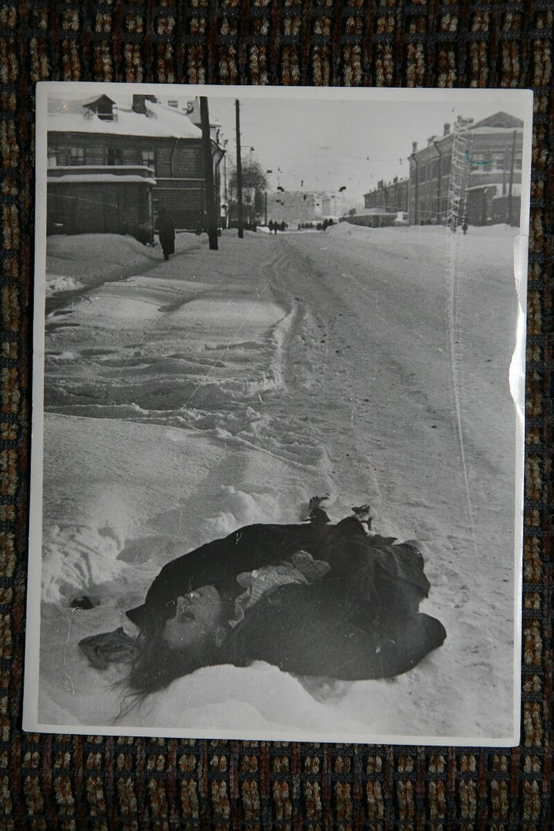     Улицы блокадного Ленинграда