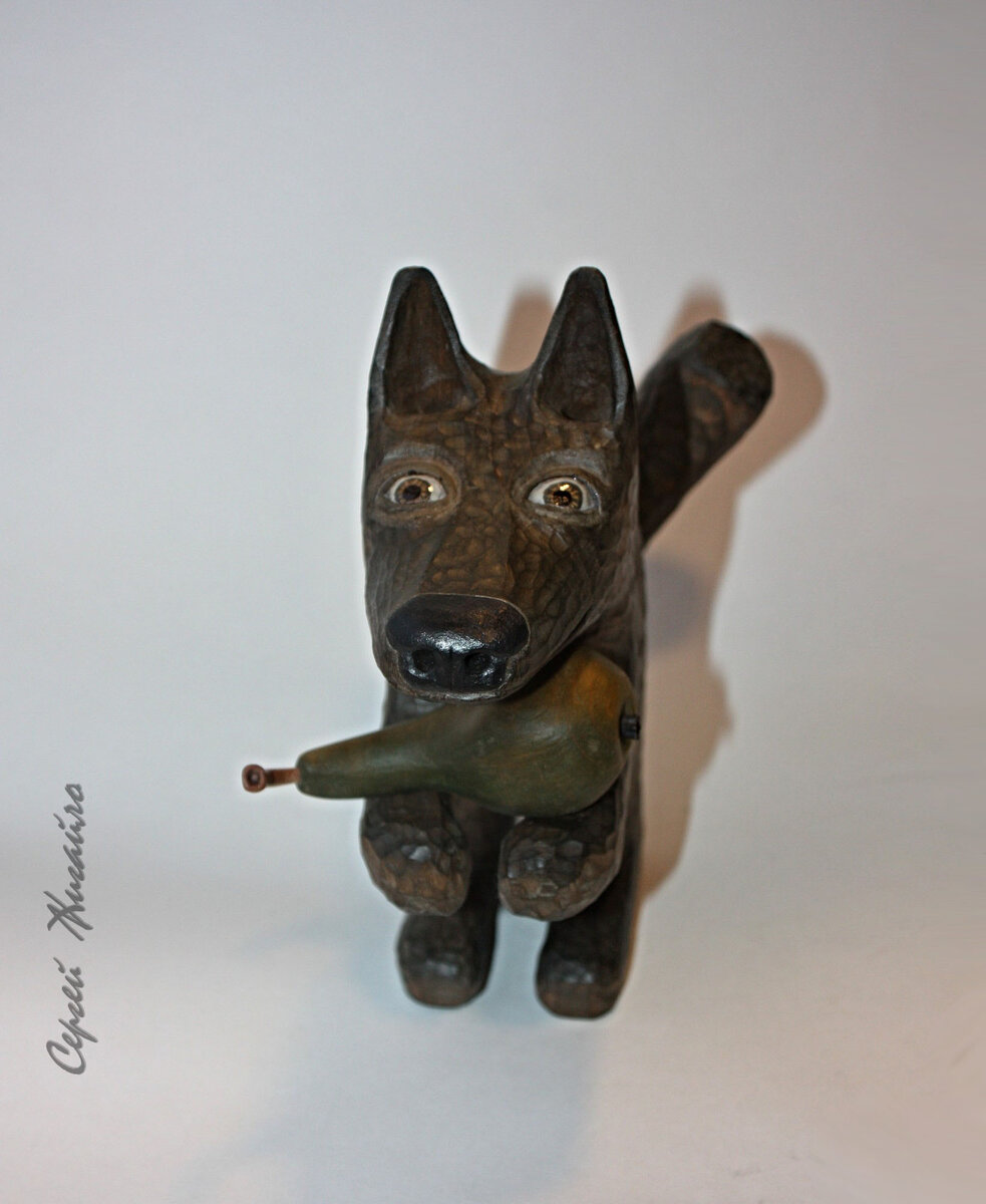 Сергей Жигайло. Волк и груша - дерево (ольха, яблоня), 19 см. В частной коллекции 