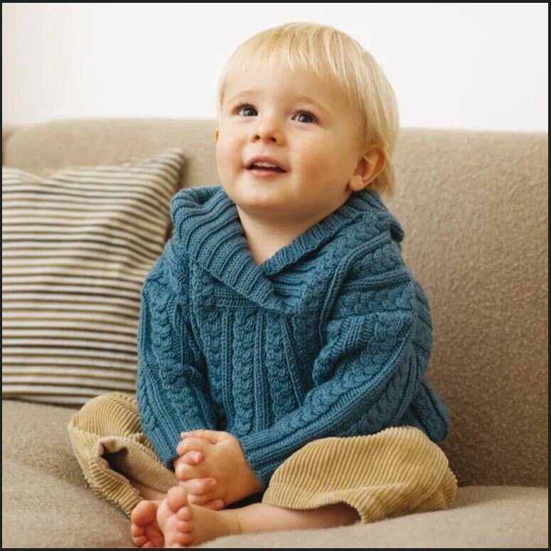 Стильная кофта-пуловер вязанная спицами