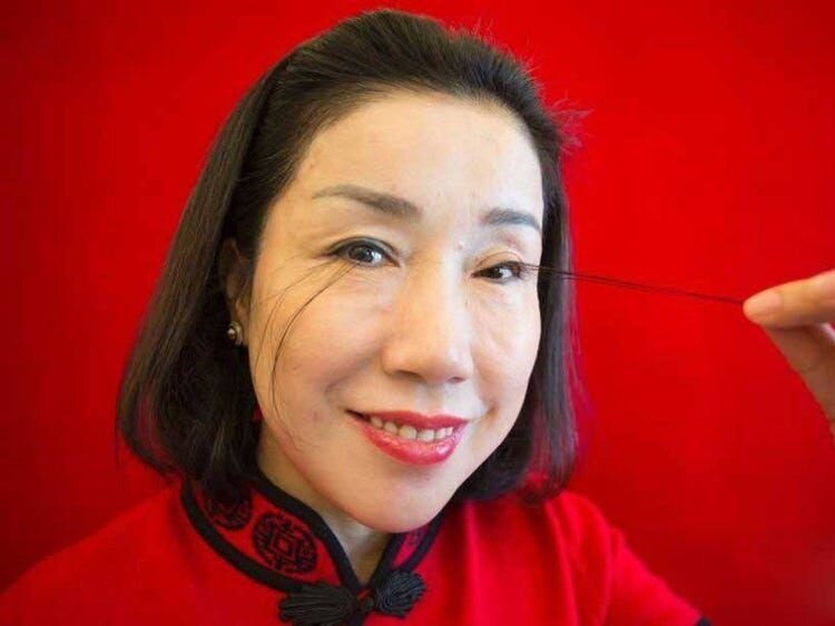 Фото женщины с самыми длинными ресницами. Источник: яндекс.картинки