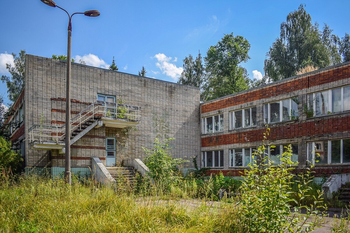 Жилые корпуса.