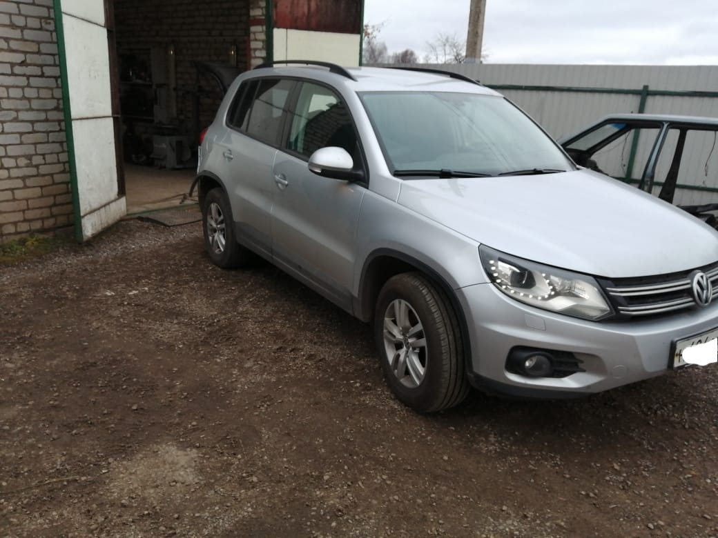 Спереди красивый