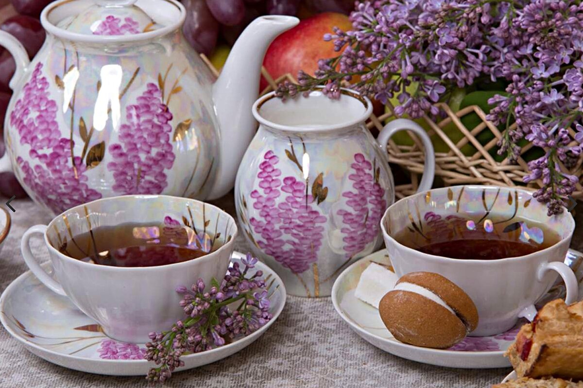 Чайный сервиз «Розовая сирень», Дулевский фарфоровый завод, 2020 год. Фото: dulevo.ru