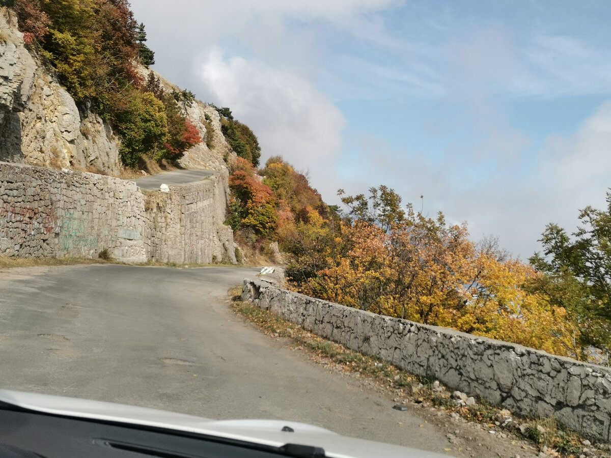 Серпантин на ай Петри в Крыму