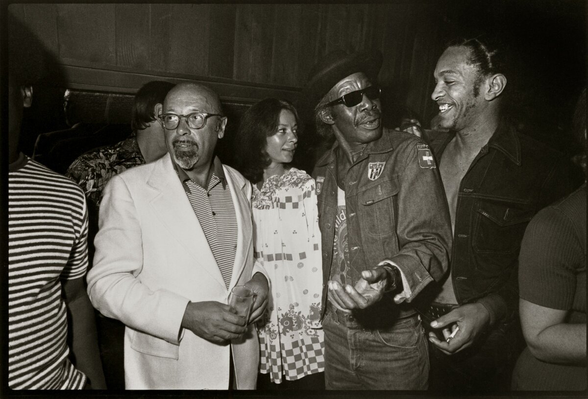 Основатель  Atlantic Records Ахмет Эртегун с ключевым артистом лейбла Профессором Лонгхейром и  Джордж Портером-младшим  