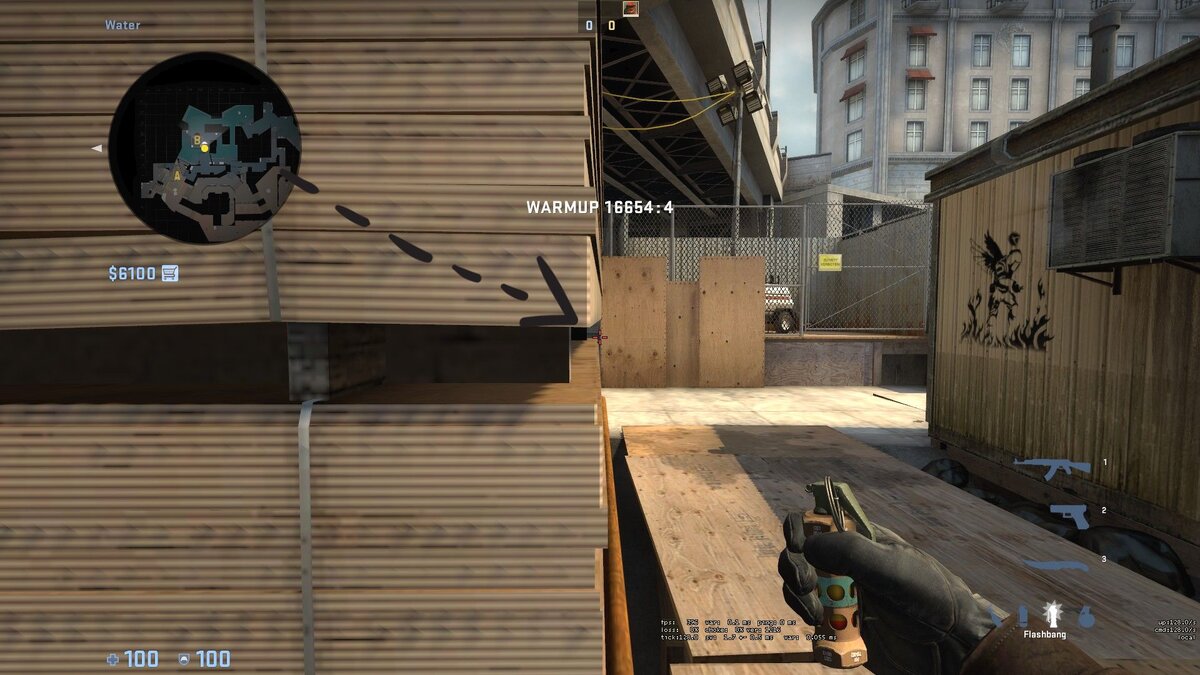 Встаем сбоку от этой коробки, выравниваемся, как показано на фото