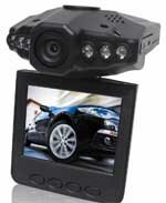 Это самый распространенный миф. Экран необходимо для оперативного просмотра записанного. Если машина обладает головным устройством с экраном или же у вас всегда с собой современный мобильный телефон/планшет/ноутбук, то в экране необходимости нет.  Для просмотра через видеовыход, WI-Fi или с помощью переноса карты памяти вы легко можете посмотреть видео. И, самое главное, как часто в реальности у вас была ОБЯЗАТЕЛЬНАЯ необходимость просмотреть ролик на месте? Такое может быть с подставой от ГИБДД, тут можно согласиться. В остальных вариантах оперативный просмотр не обязателен, если вы уверены в том, что делали. Если не уверены, вам и запись ни к чему, может сыграть не в вашу пользу.