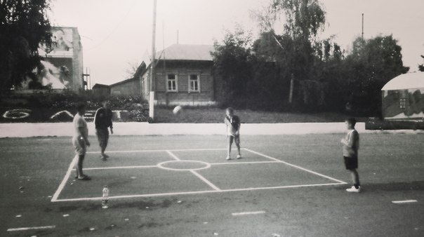 Примерно так выглядело и наше поле. Источник: sport.rambler.ru