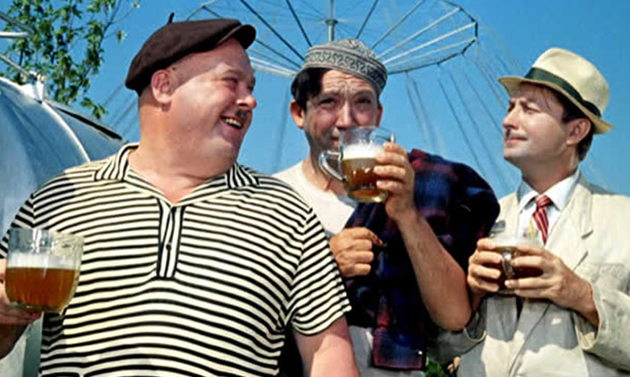 Скриншот из х\ф "Кавказская пленница" 