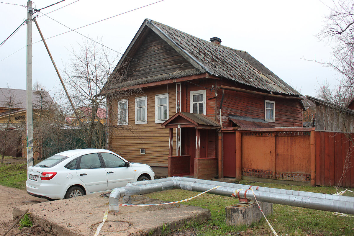 ТОП-30+ деревянного зодчества г. Тихвин. Прогулка по малоизвестным улицам  этого населённого пункта | Олег Еверзов | Дзен