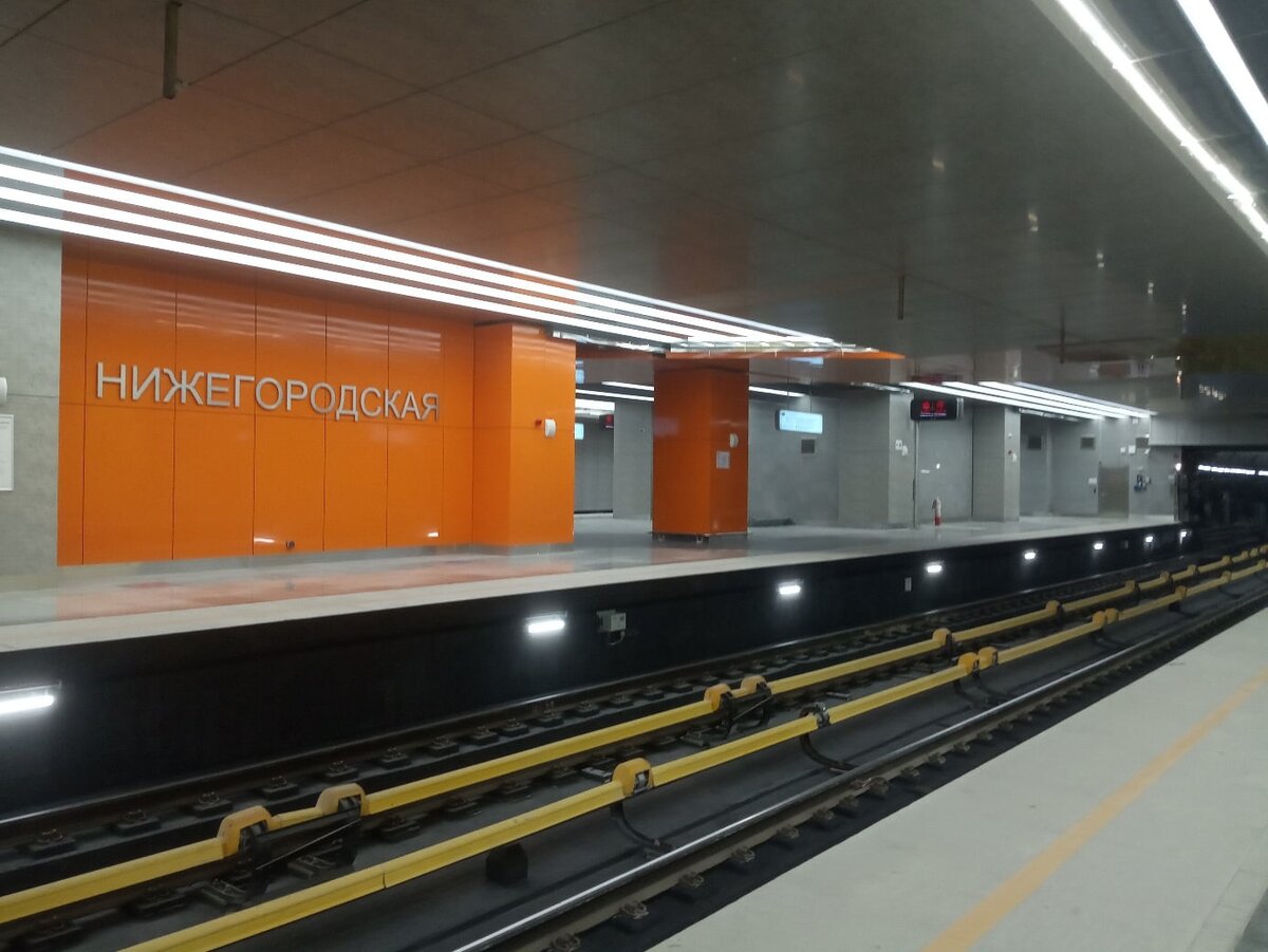 Станция метро Нижегородская, март 2020. Фото мое. :)