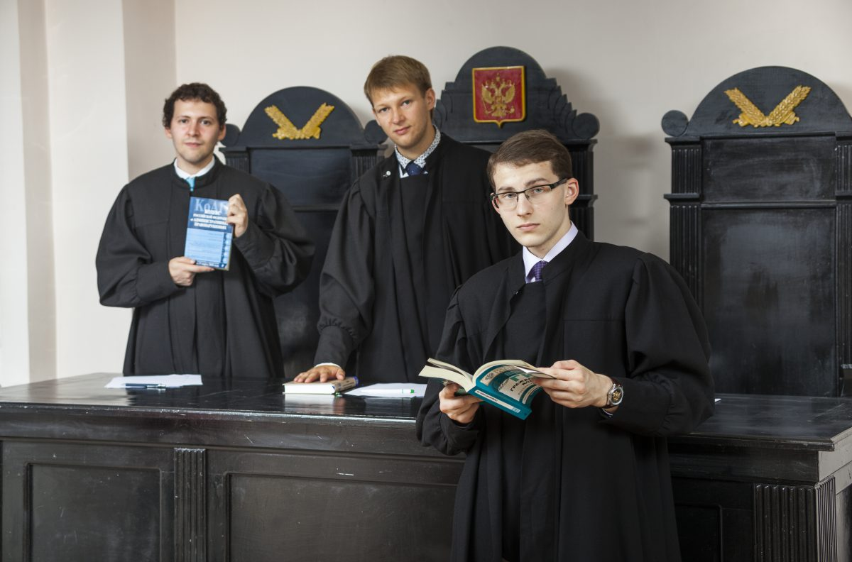 Судья после 11 класса. Стать судьей. Как становятся судьями. Судьей можно стать. Образование чтобы стать судьей.