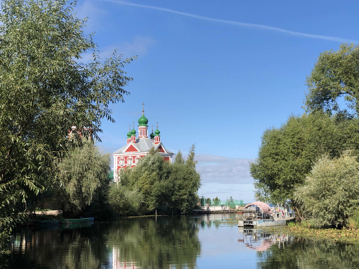 Из Москвы за 1 день. Переславль-Залесский и Сергиев Посад: унылая деревня и  один из красивейших городов России | Роман Кузнецов - Путешествия | Дзен