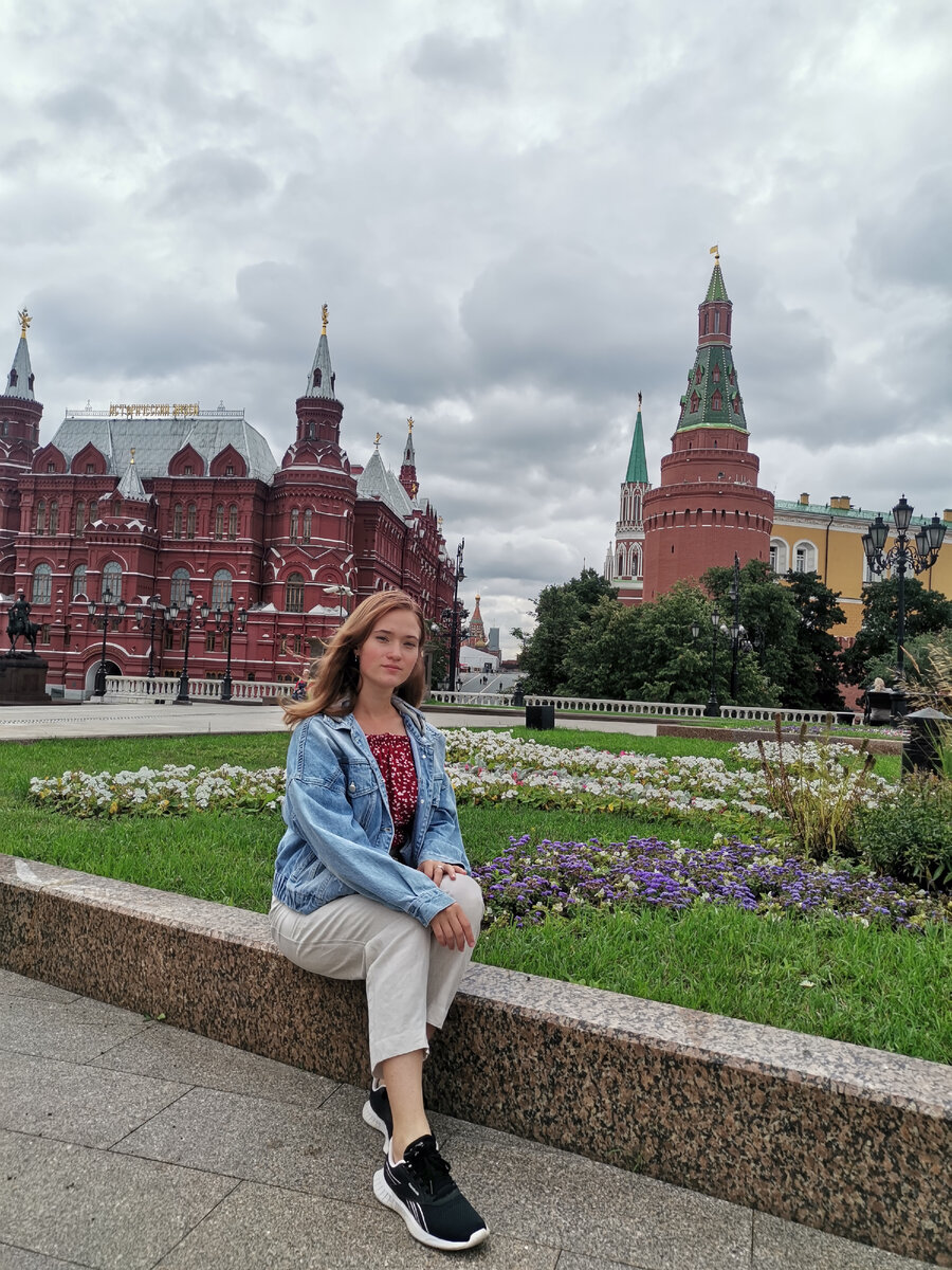 Погода была хмурой, иногда крапал дождь, но фотографии все равно получились достаточно яркими и тёплыми. 