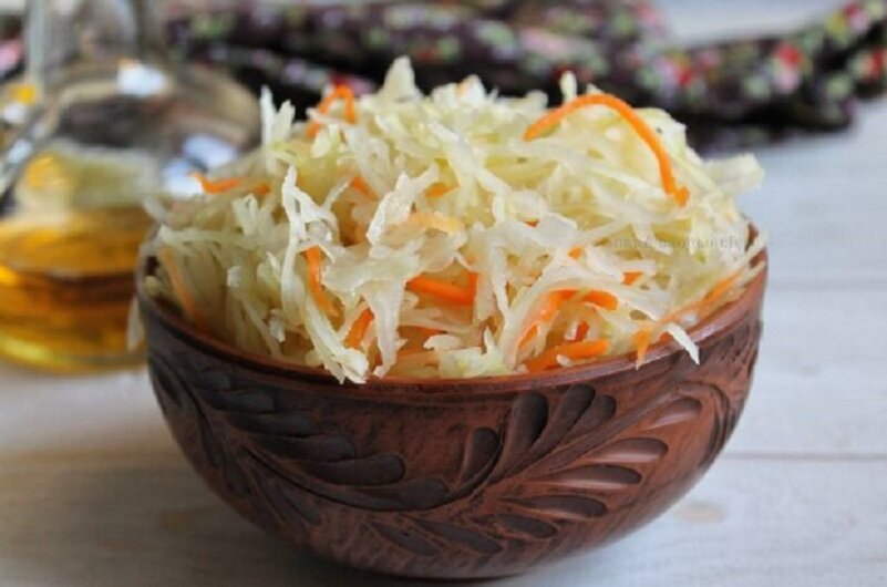 Бочковая квашеная капуста в обычных банках