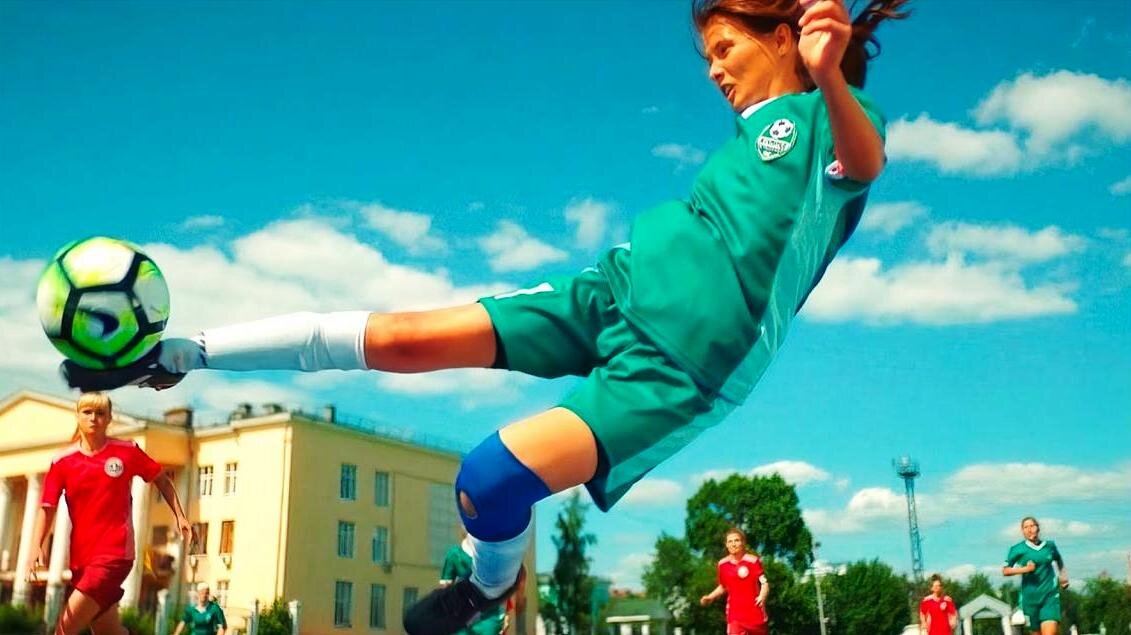 Кадр из фильма "Нефутбол"