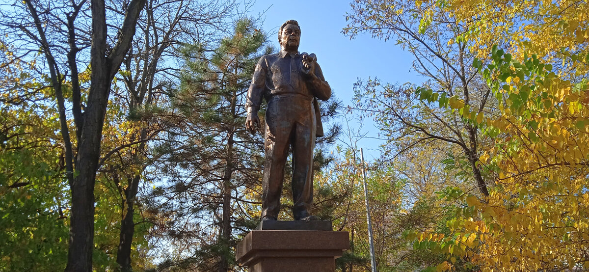 Новороссийск памятник Л.И. Брежневу