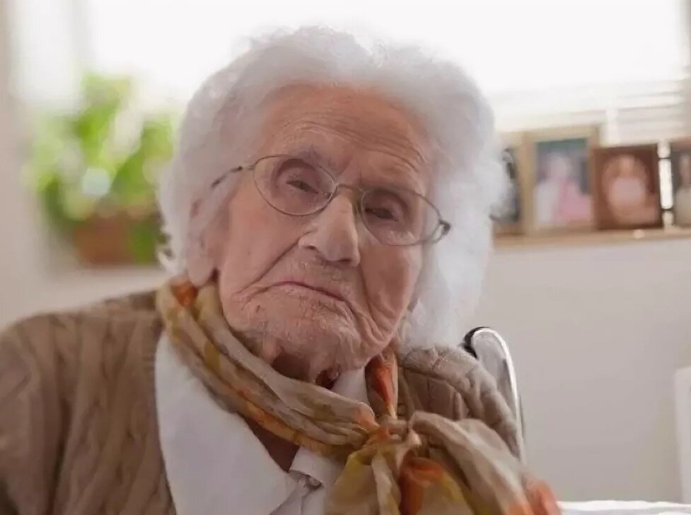 Почтенный человек это какой человек. Бесси Купер (1896 - ). Бесси Купер 116 лет. Самая Старая женщина в мире. Самый старый человек в мире.