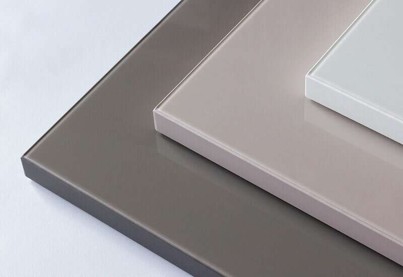 Акриловые плиты Senosan – материал, в котором идеальное соотношение практичности и идеального внешнего вида. 