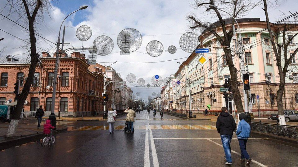 Улица Красная на выходных 