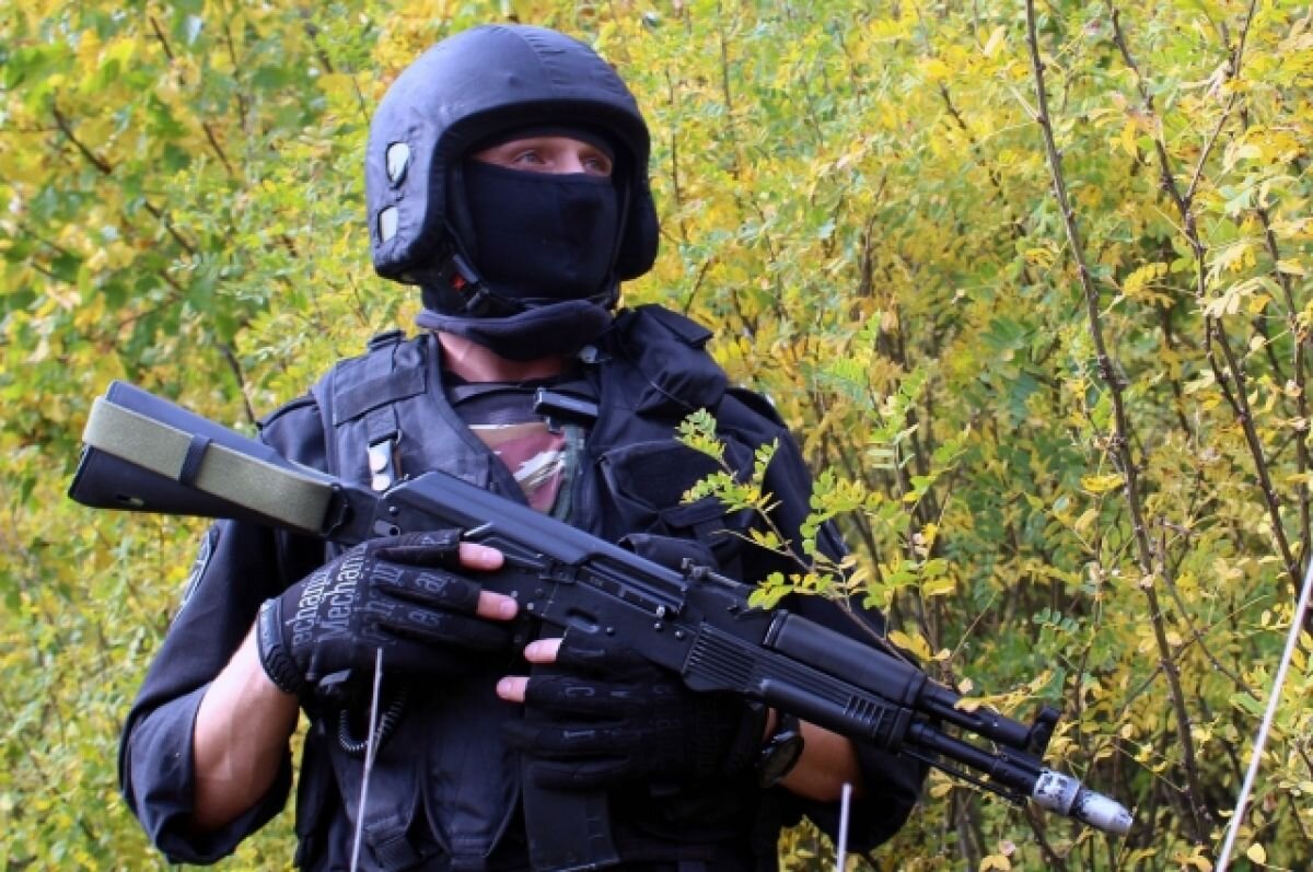    Служба, которая и опасна, и трудна