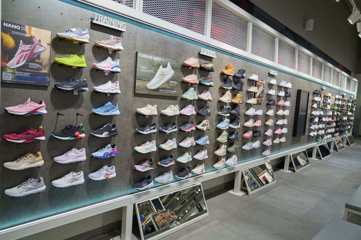 Сникербокс интернет. Sneaker box дисконт. Сникербокс интернет. Сникербокс ижевск. Sneaker box мега белая дача.