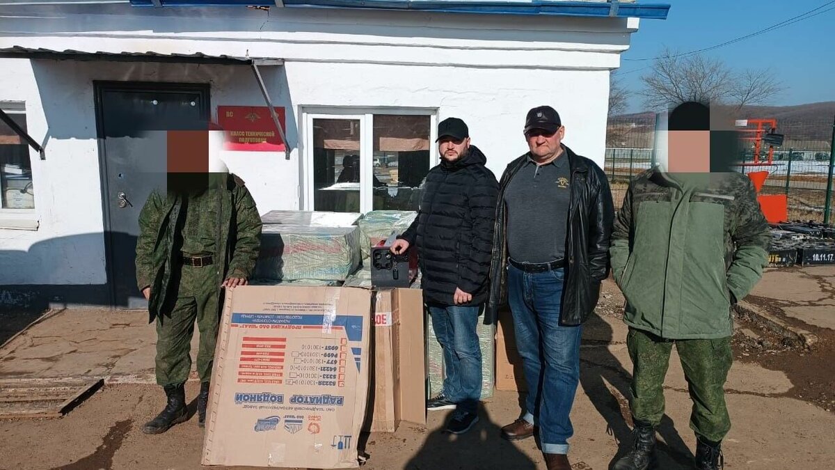     На Сергеевский полигон в Приморье передан очередной груз необходимой помощи участникам СВО. В числе собранного — элементы технической поддержки. В ближайшее время груз будут отправлен в зону боевых действий.
