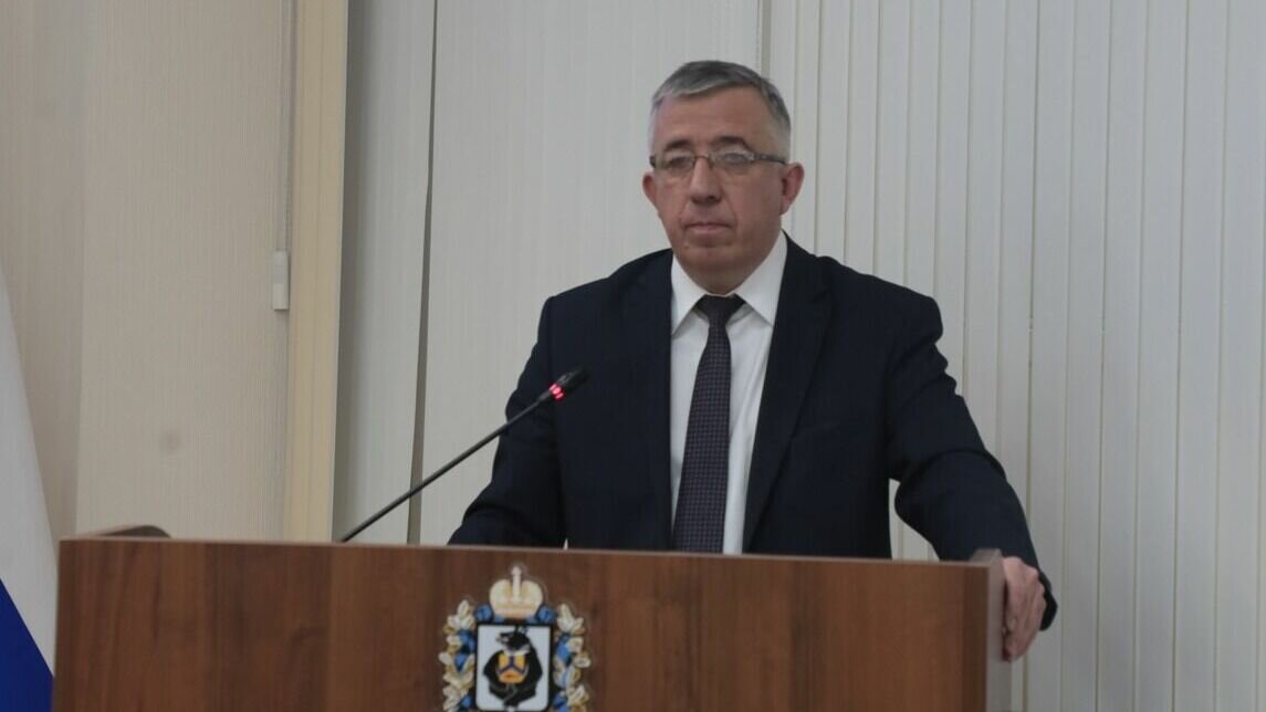     С основным докладом выступил министр здравоохранения края Юрий Бойченко.