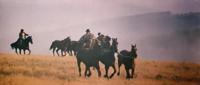 Кадр из к/ф Табор уходит в небо.