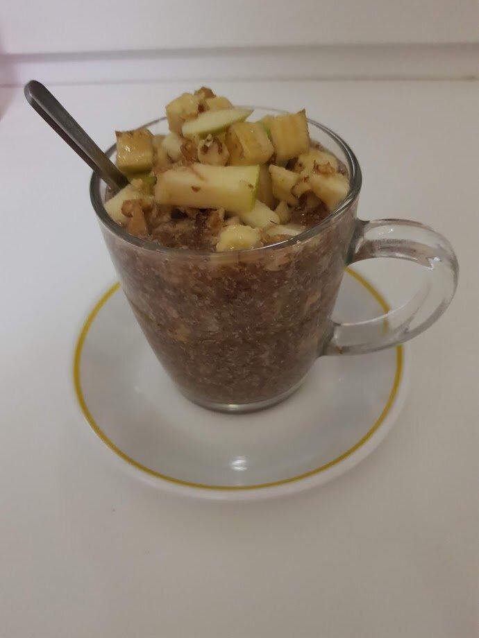 Так, в моём рационе появился  вкусный вариант полезного завтрака — льняная каша способствует снижению сахара в крови. 