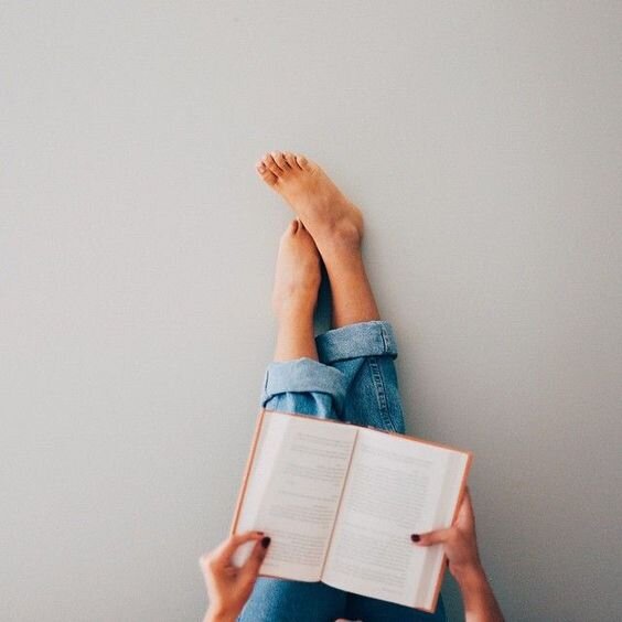 Джейн Остин однажды сказала - "Книга, которая хороша написана, всегда кажется мне слишком короткой." Сложно с ней не согласится :)