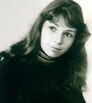 Жанна  Агузарова в молодости (из яндекс картинок)