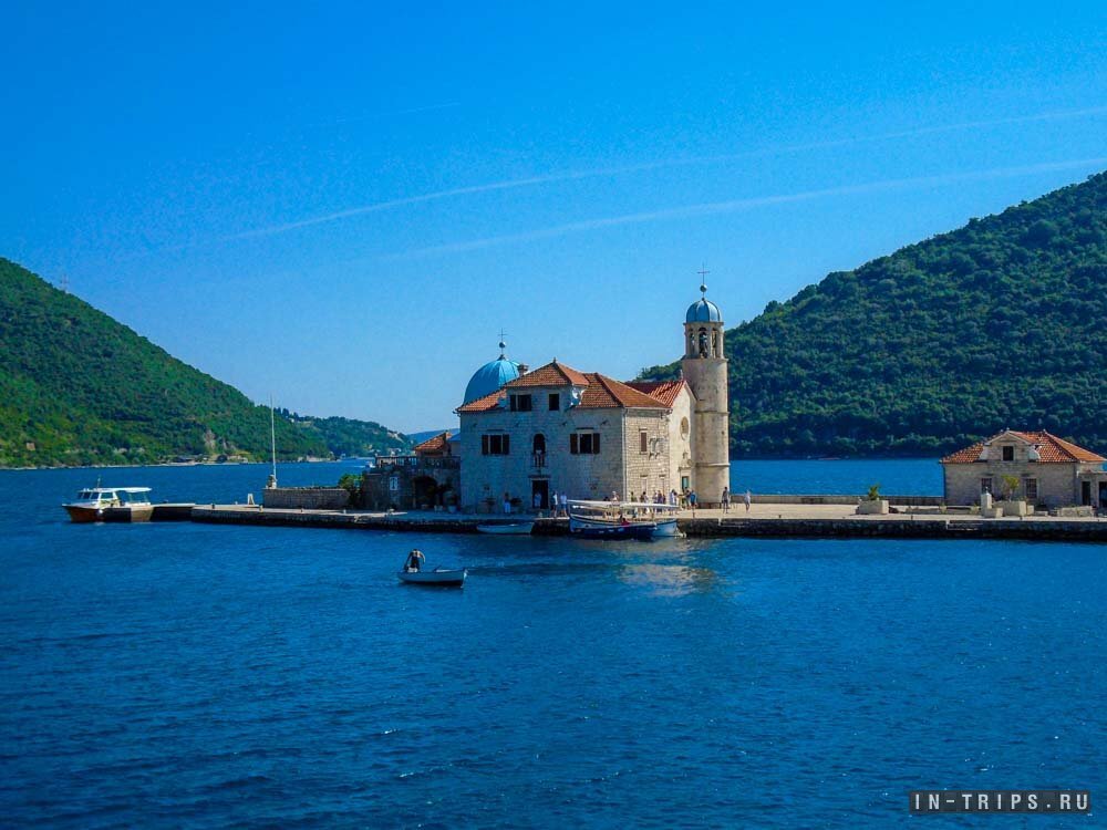 Боко Которский залив, Черногория, а эта та самая церквушука