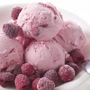 вкуснейший десерт из малины и йогурта