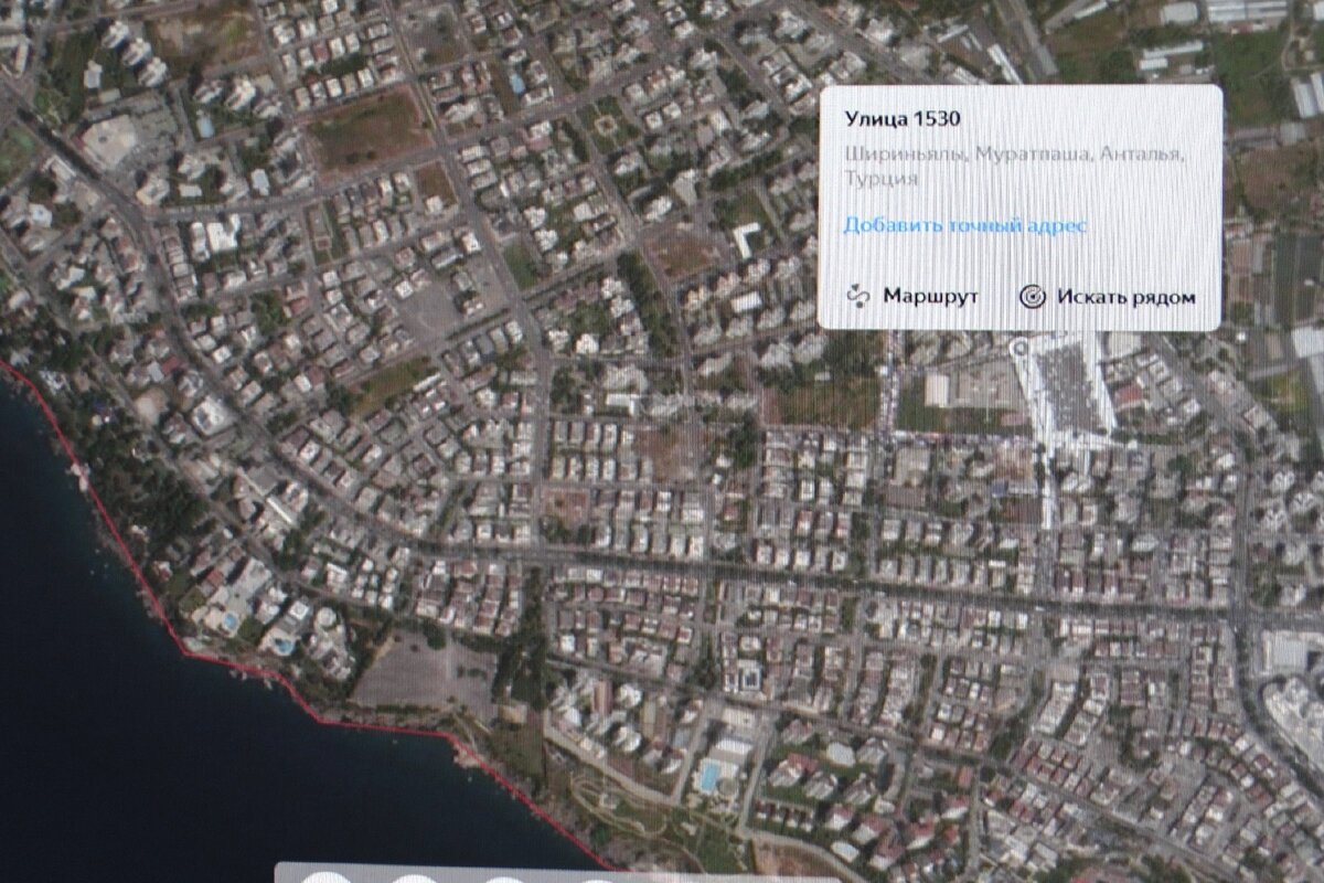 В верхнем правом углу - рынок Скрин Яндекс карты