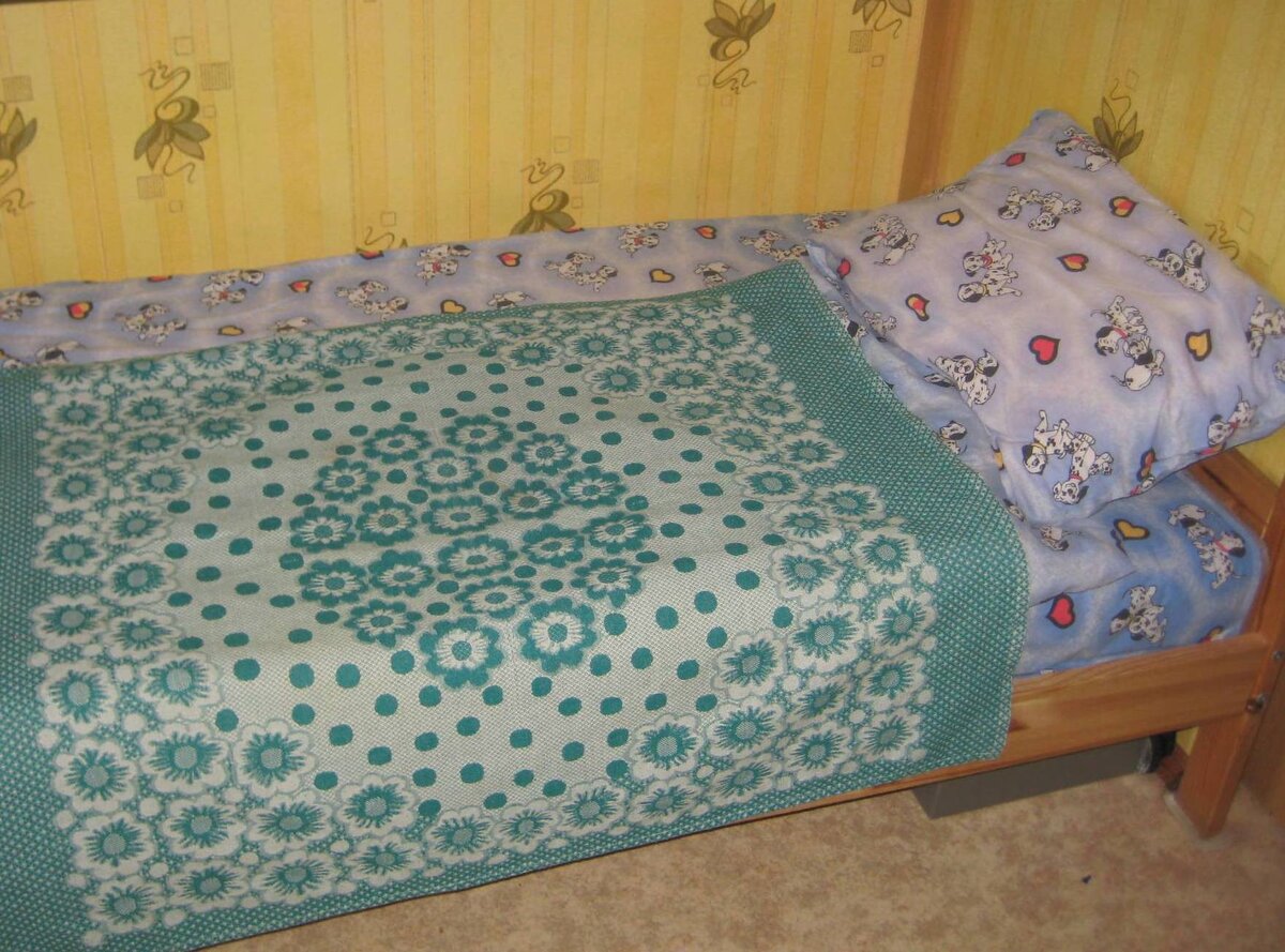 Катина кровать