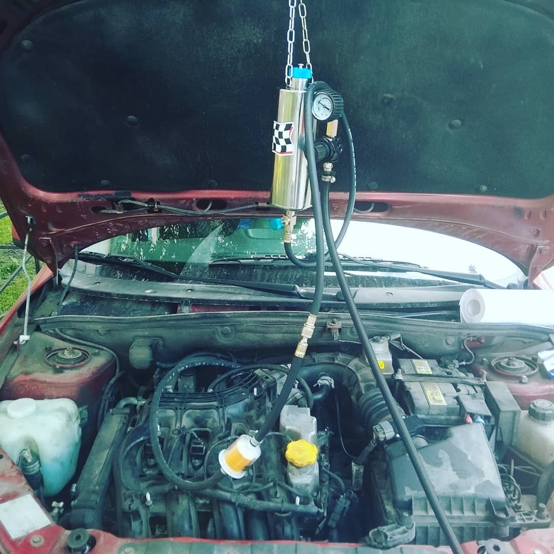 Процесс промывки инжектора в компании Ангар 18