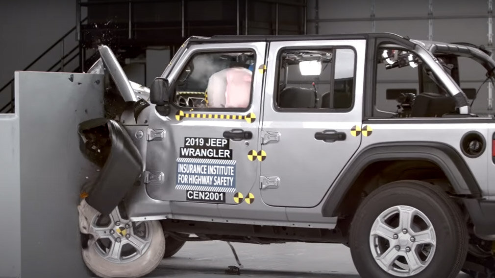 Скрин-шот с ютуб-канала IIHS