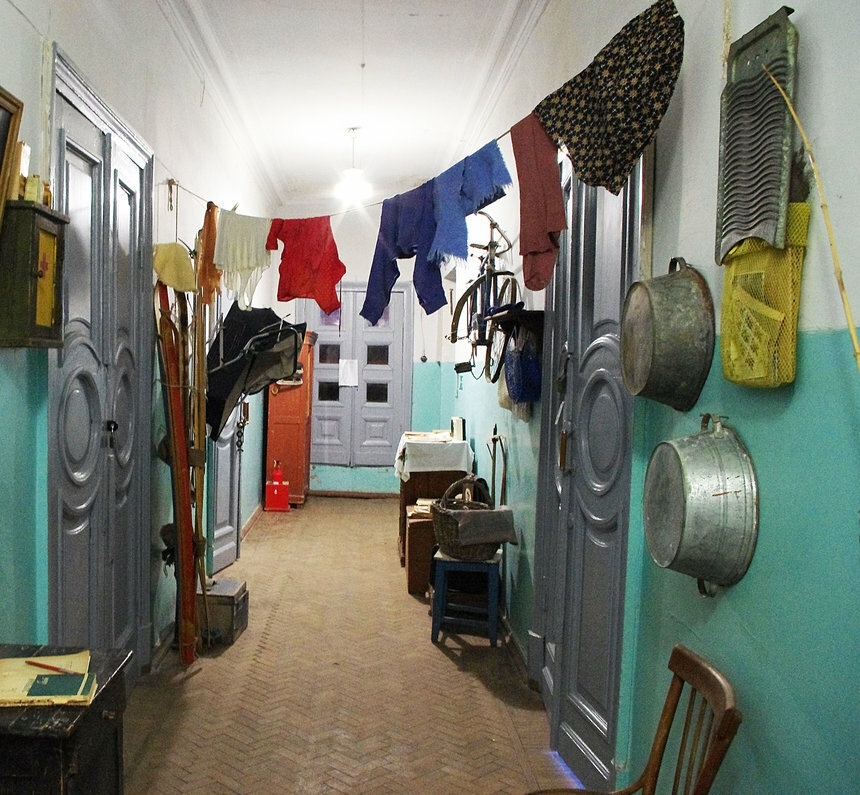 Коммунальная квартира. Фото из интернета.