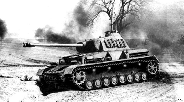 Panther type 4,  брошеная на окраине деревни Оглендув.