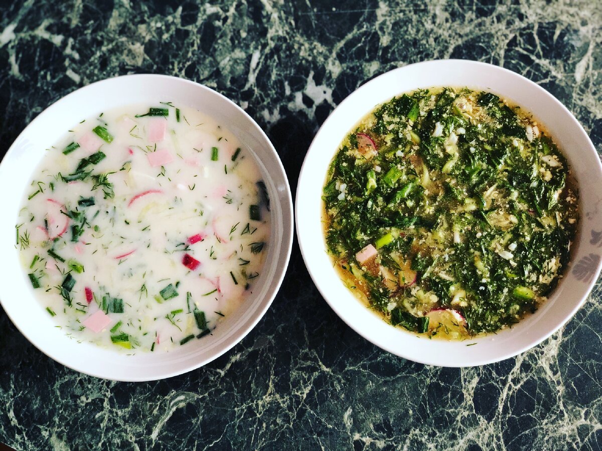 2 вида окрошки на одну семью. Фото моё