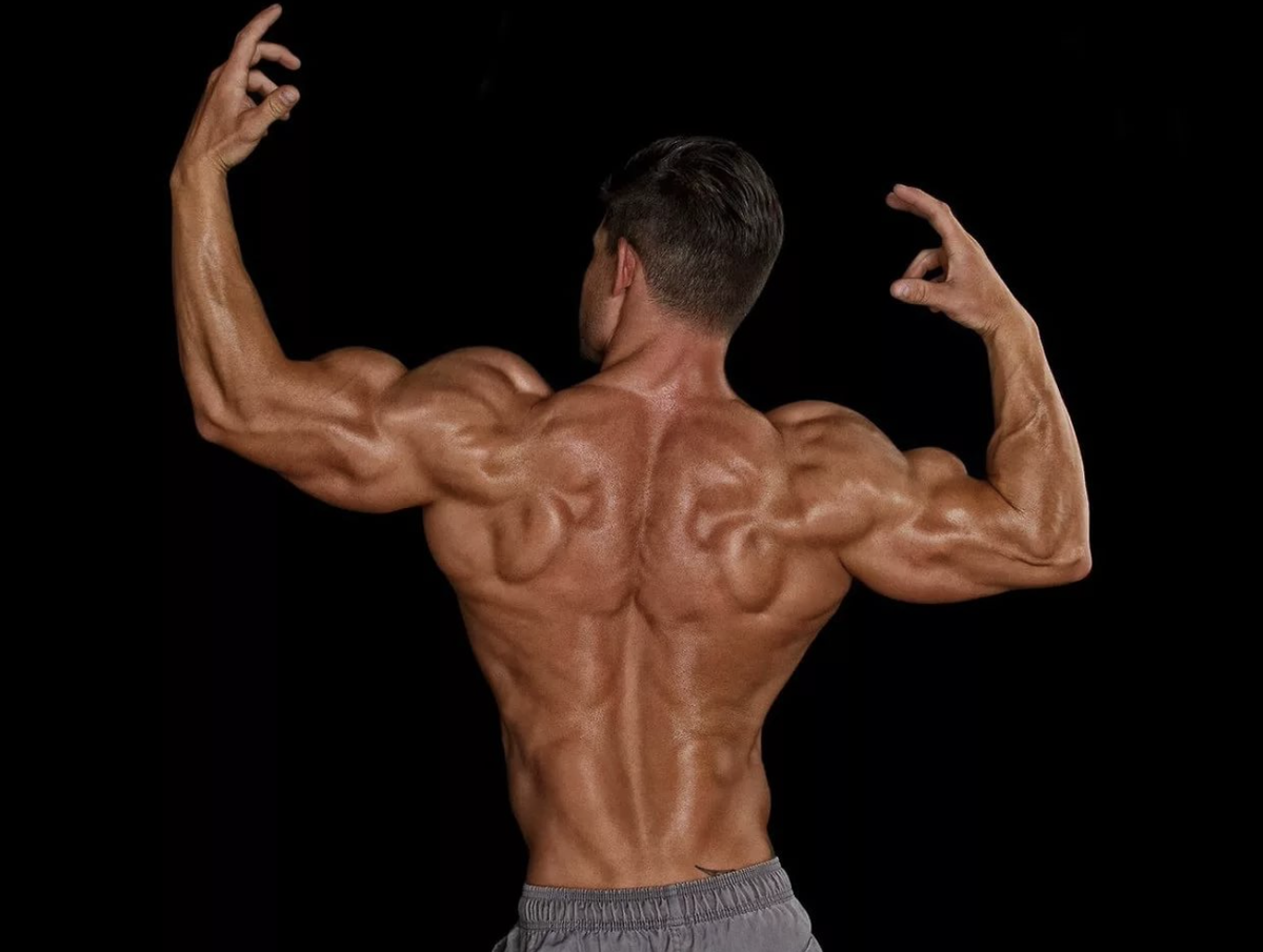 Как накачать плечи