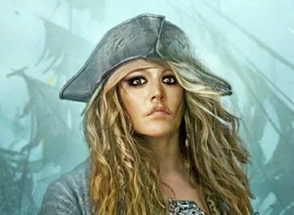 Сестра-двойняшка!