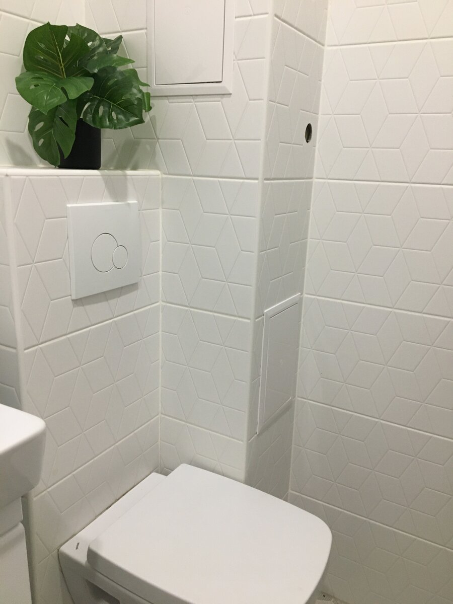 Небольшой кусочек моего санузла ( никак не подберу полотенцесушитель)