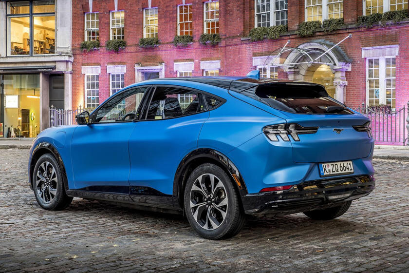 Фото с сайта carbuzz.com