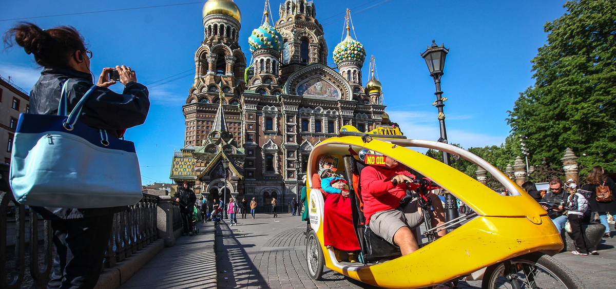 Санкт-Петербург туризм. Туристы в СПБ. Питер туризм. Туристический Петербург.